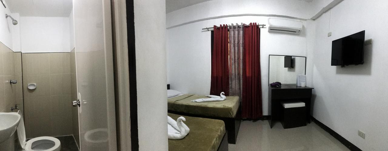 4C'S Tourist Lodge Puerto Princesa Ngoại thất bức ảnh